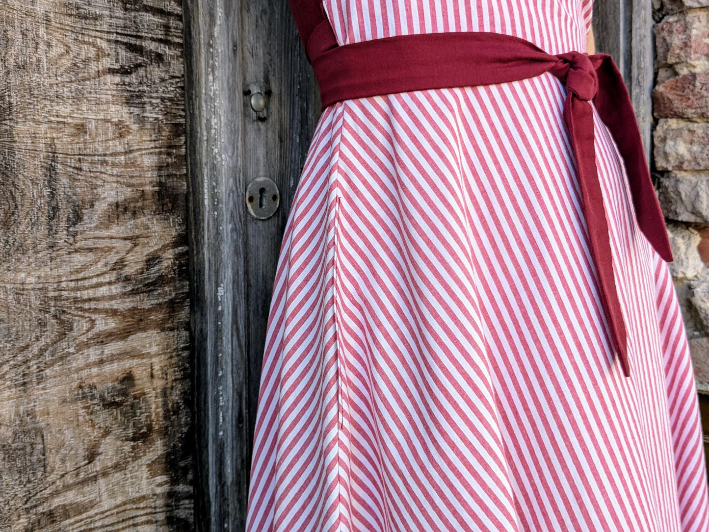 Wickelkleid WANDA mit roten Streifen | Unikat | Größe M