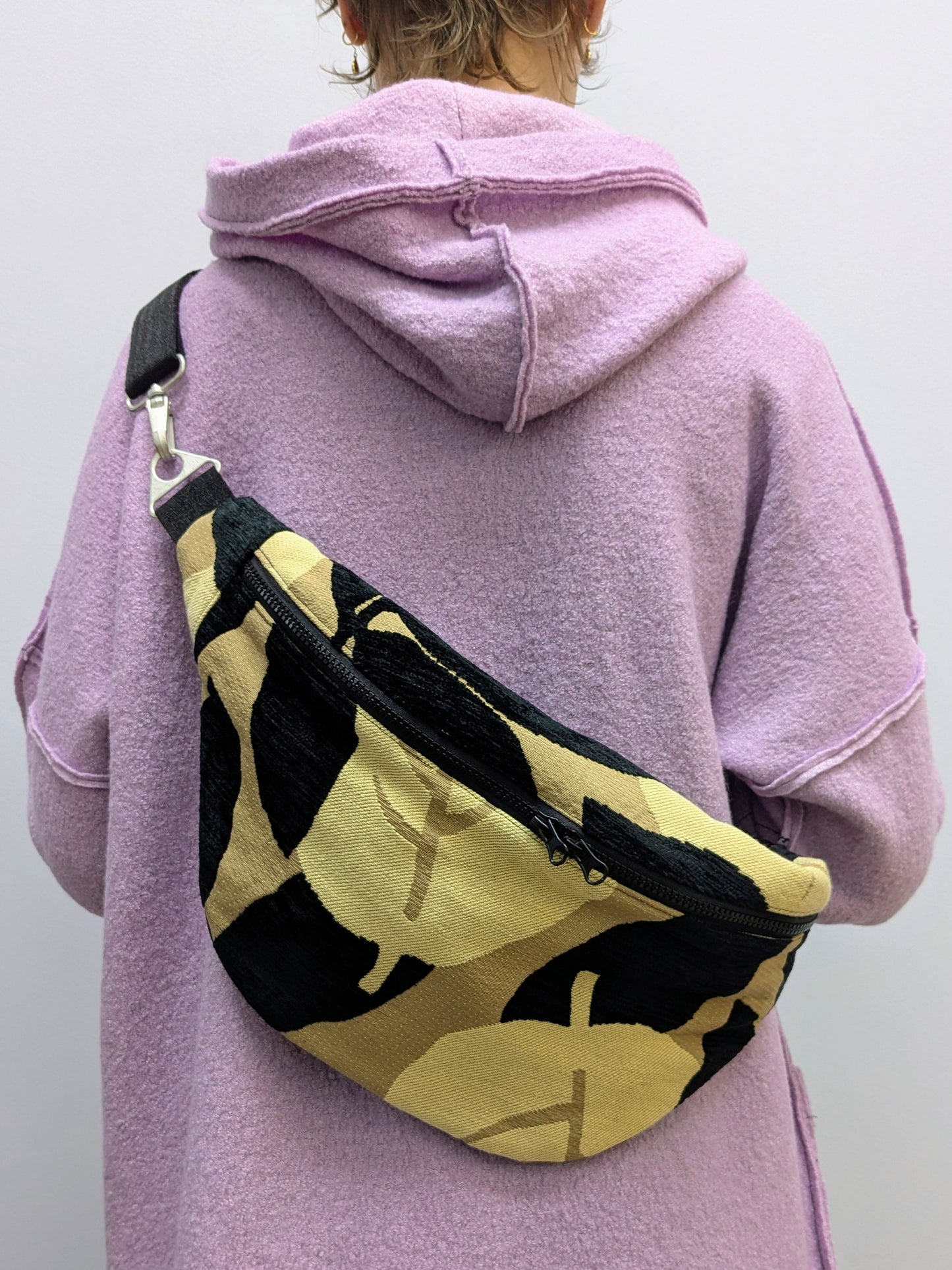 Crossbodybag XL Polster | Samt | Blätter