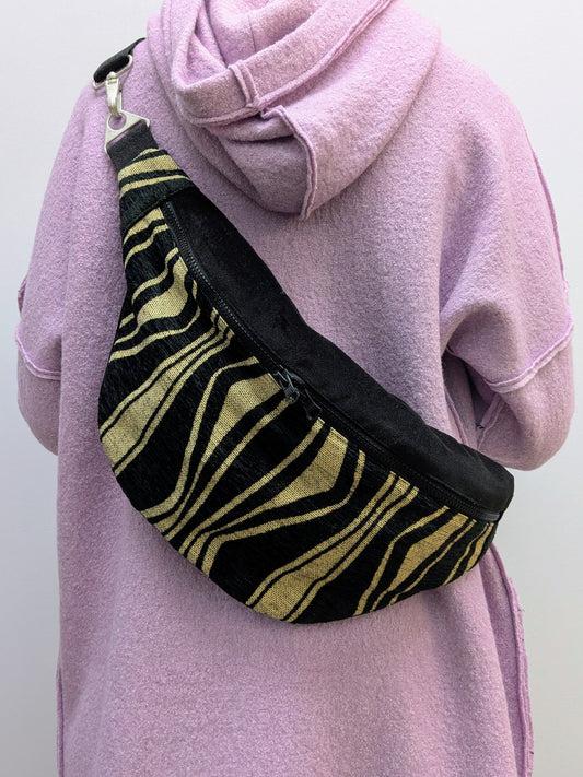 Crossbodybag XL Polster | Samt | Linien