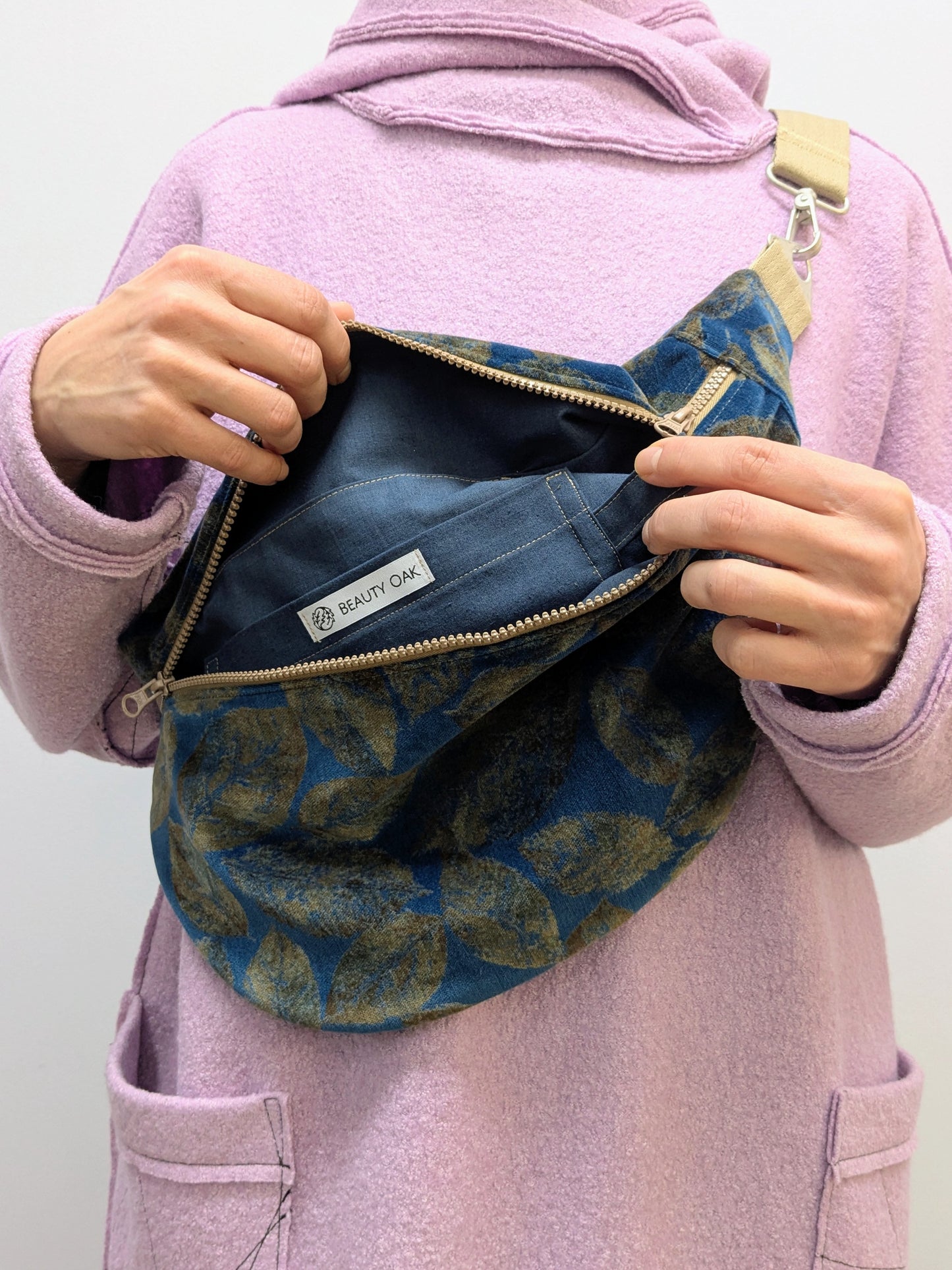 Crossbodybag XL Samt | Blätter | Petrol