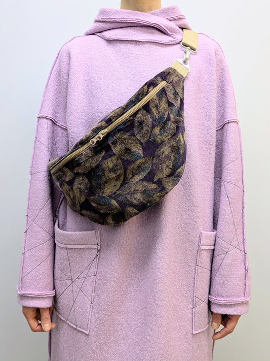 Crossbodybag XL Samt | Blätter | Violett