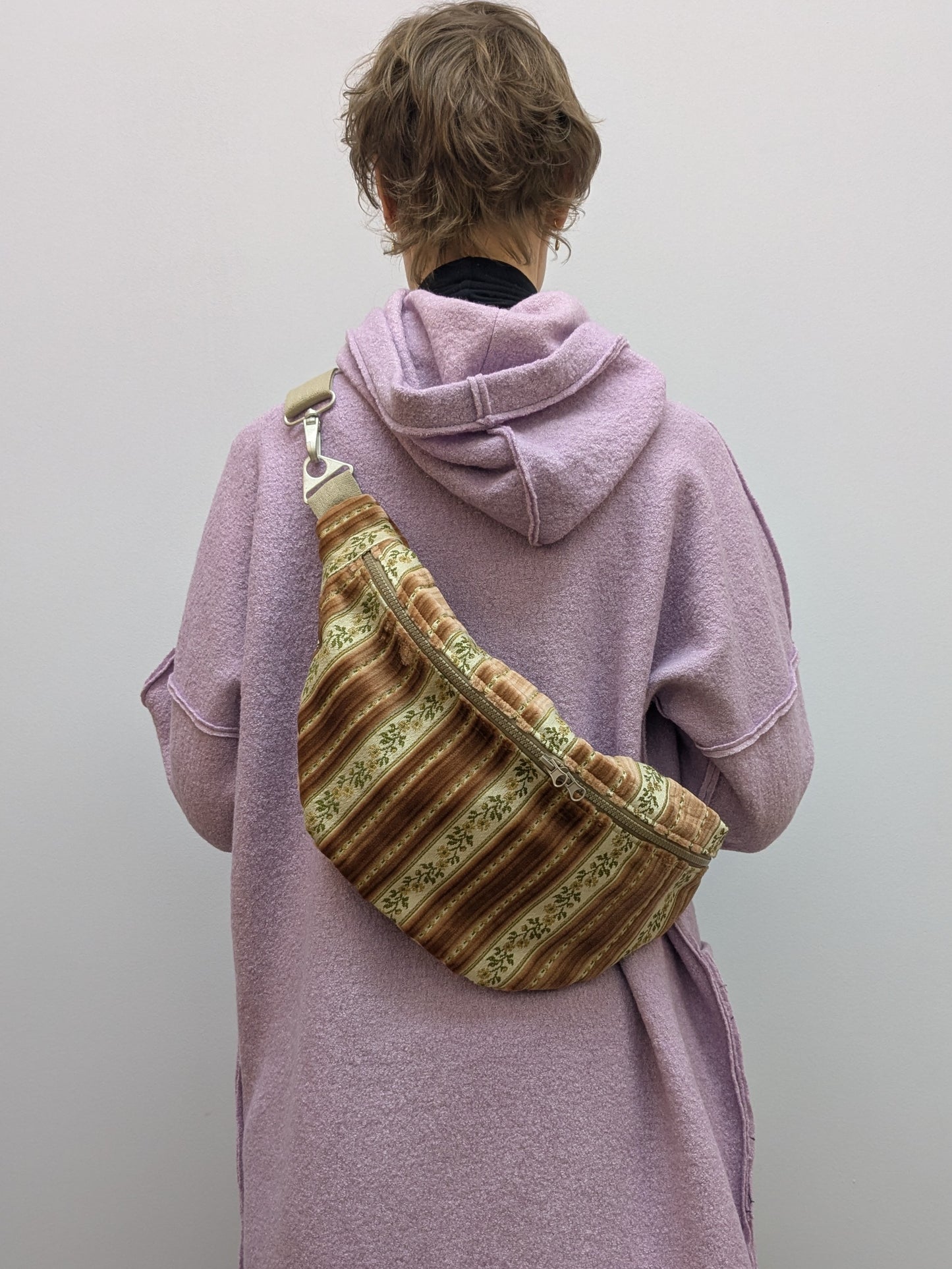 Crossbodybag XL Polster | Streifen | Samt