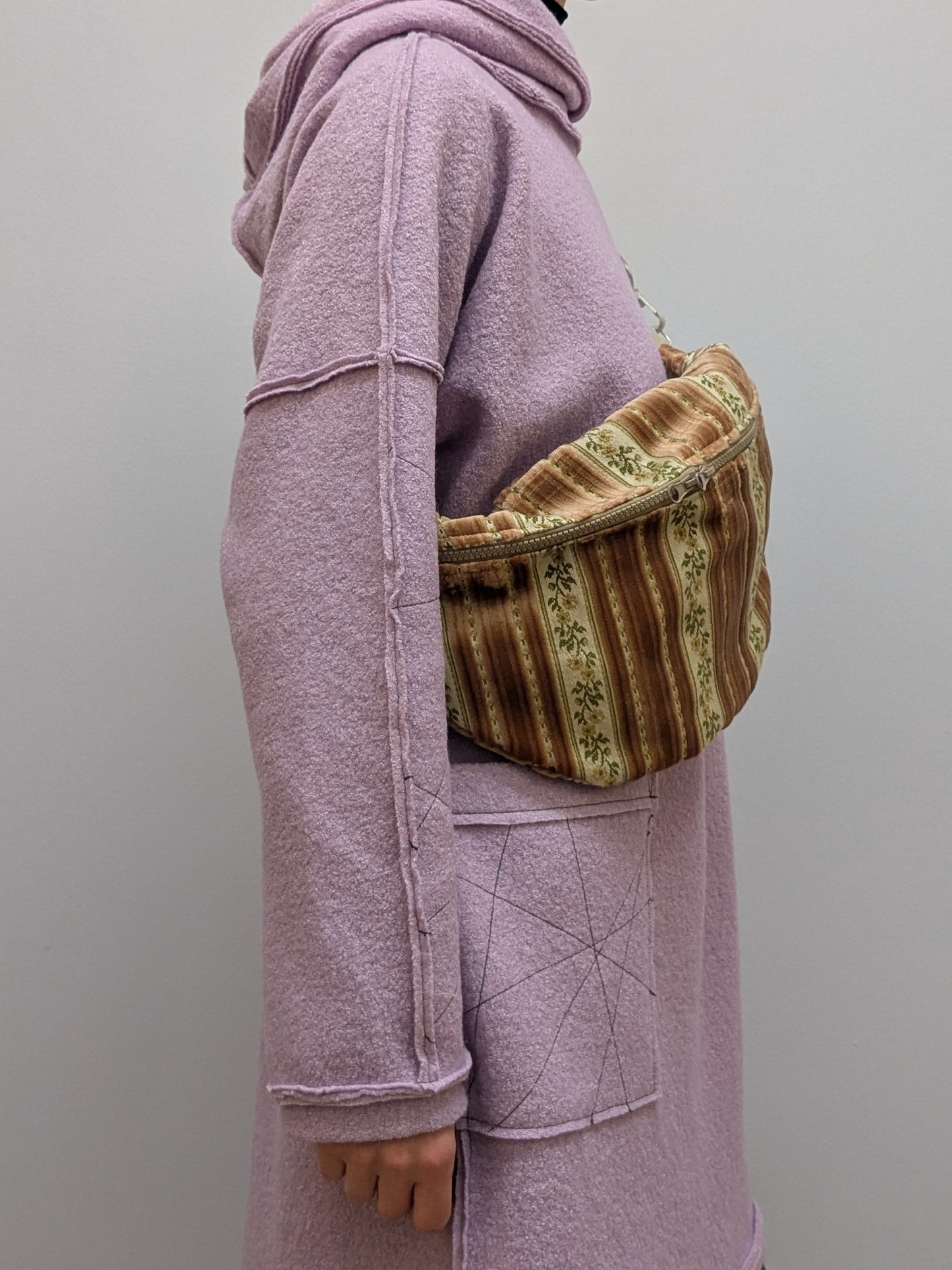 Crossbodybag XL Polster | Streifen | Samt