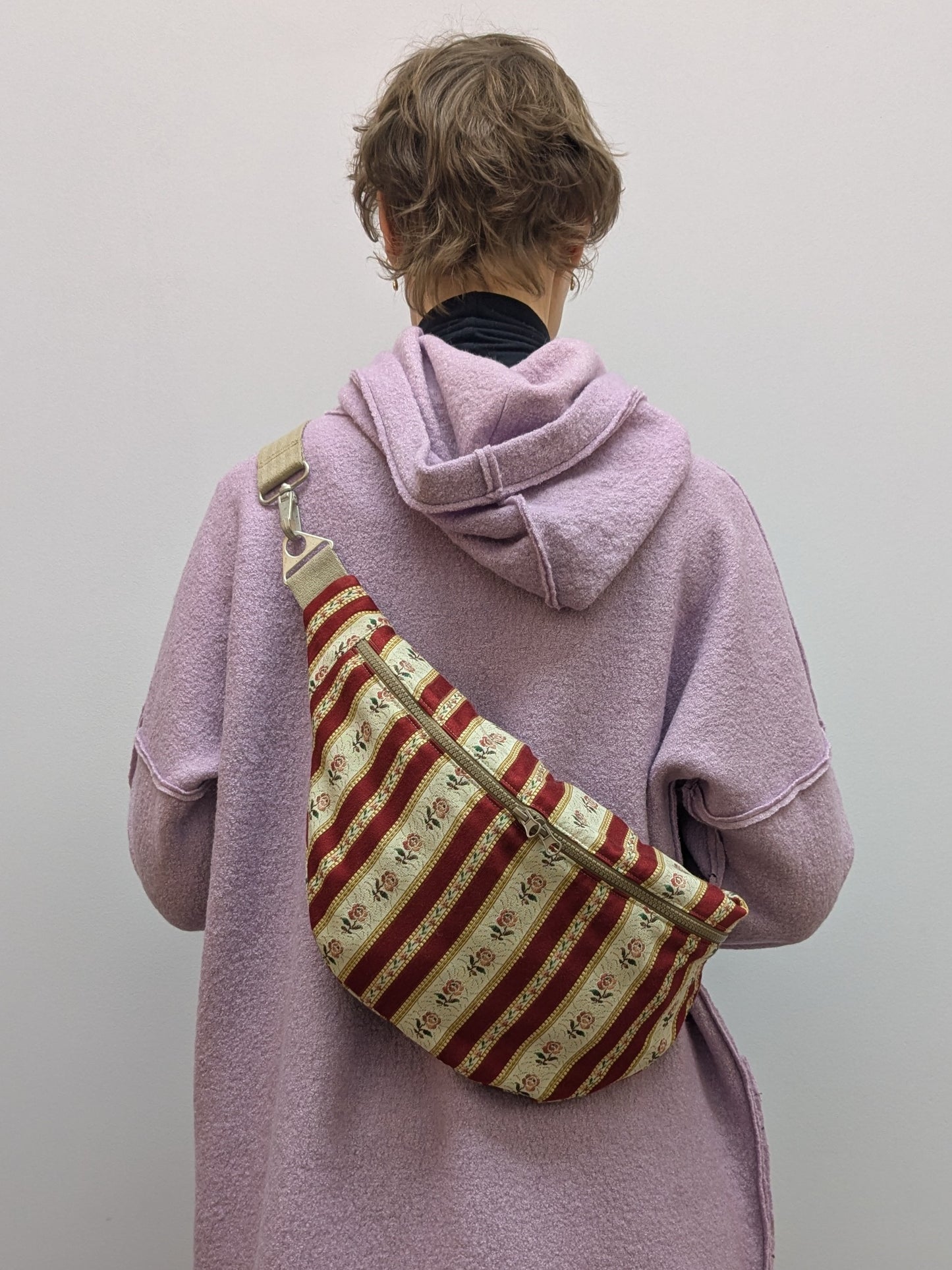 Crossbodybag XL Polster | Streifen | Satin