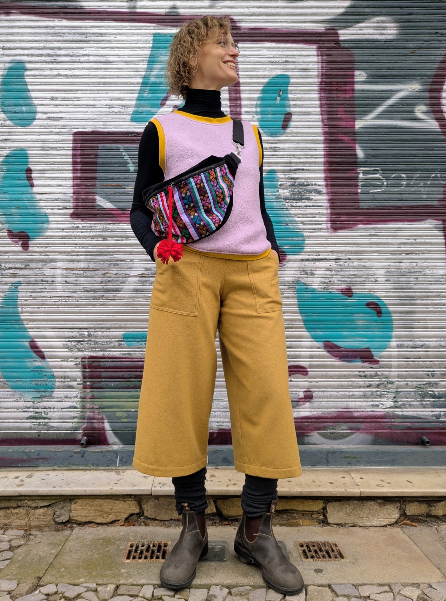 Crossbodybag XL Handstickerei