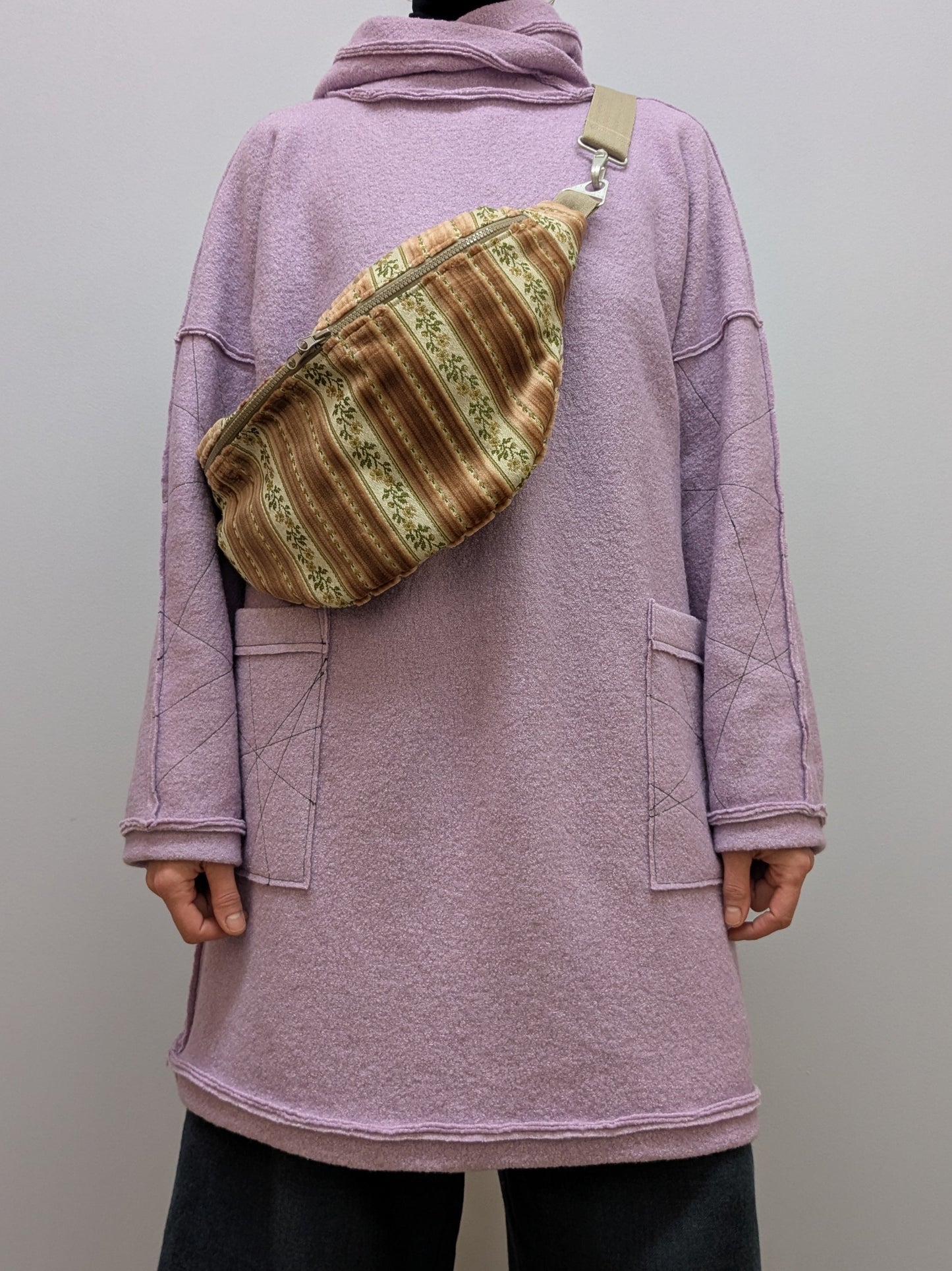 Crossbodybag XL Polster | Streifen | Samt