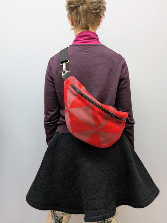 Crossbodybag XL Dreieck | Rot