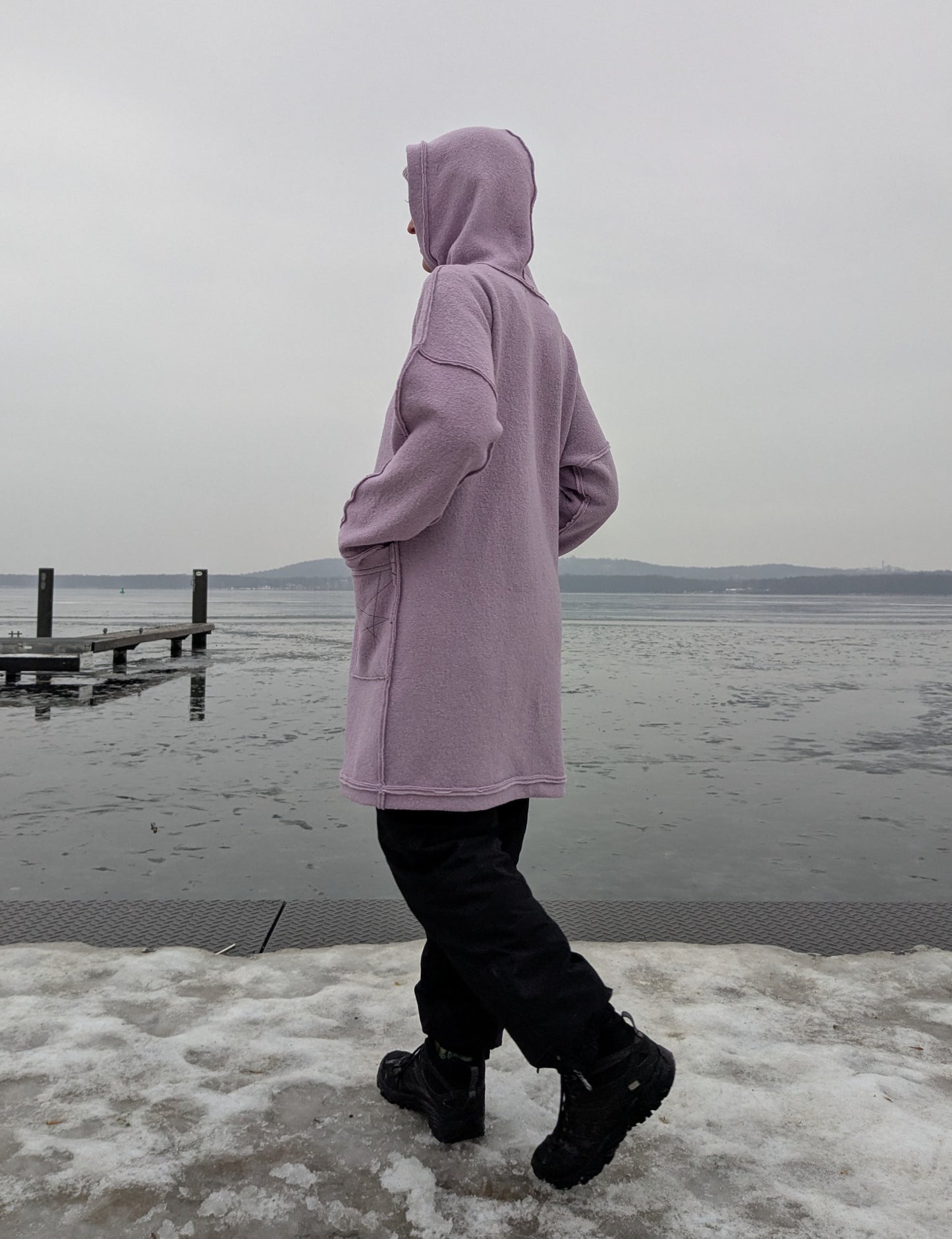 Kapuzenkleid ELISA | Wollwalk | Flieder