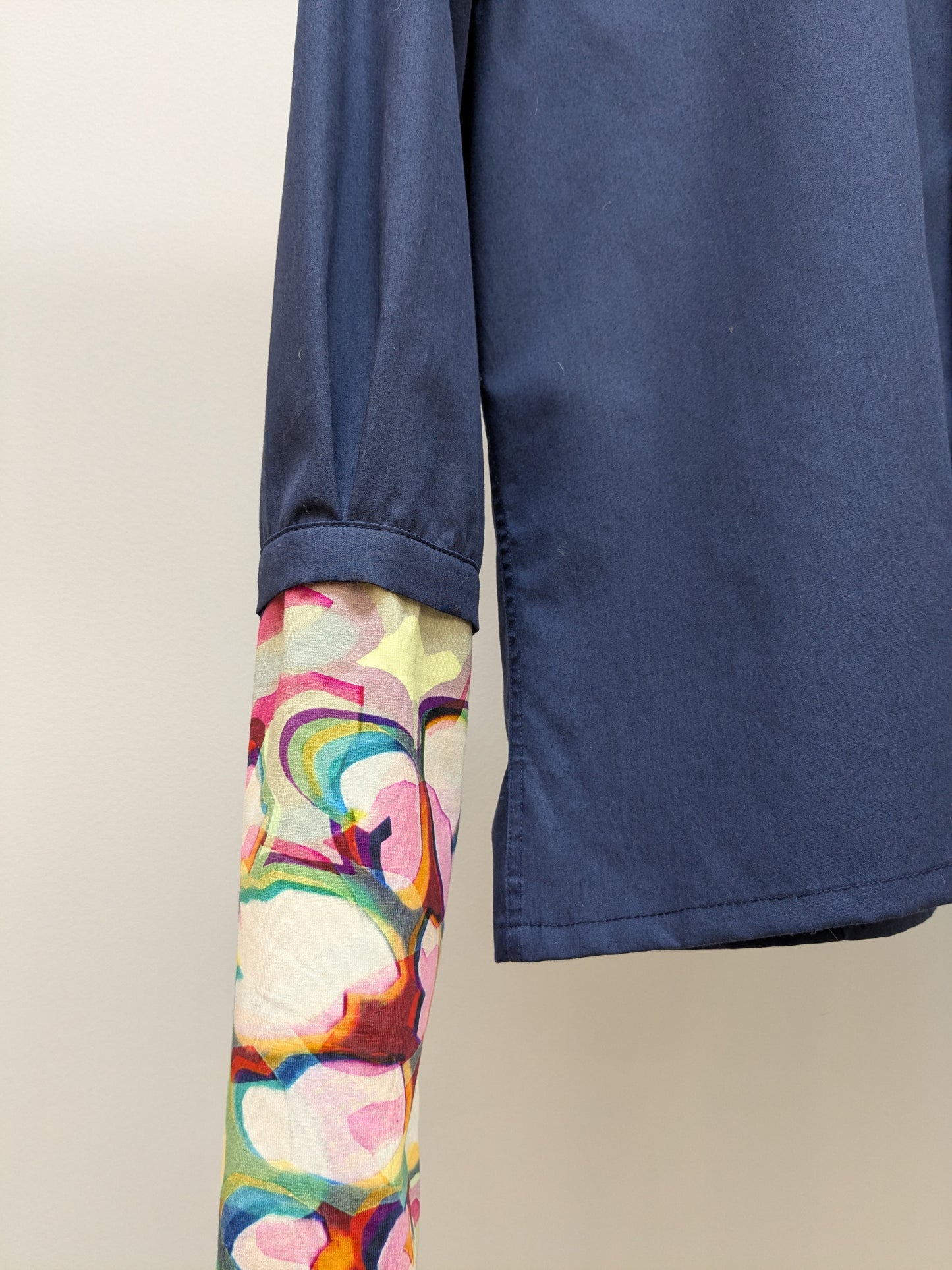 Rüschenbluse Dunkelblau | Delani | Unikat