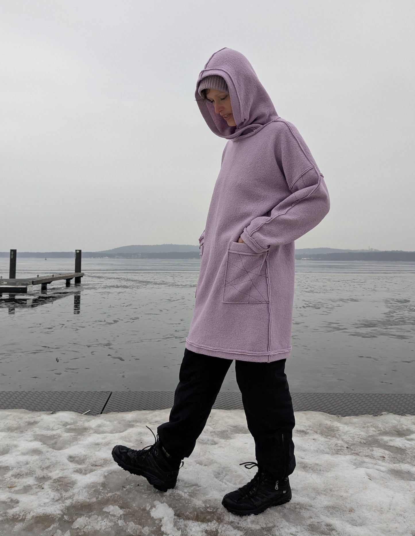 Kapuzenkleid ELISA | Wollwalk | Flieder